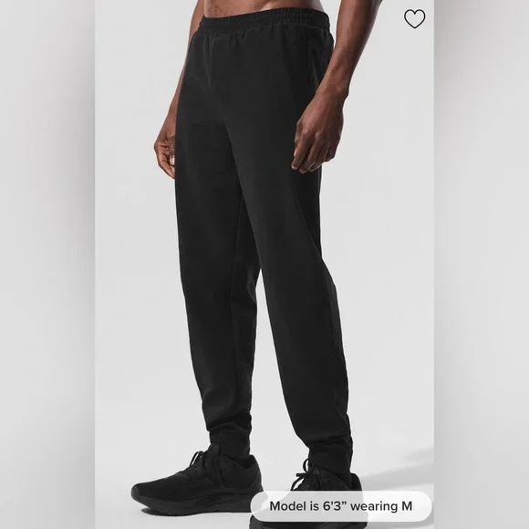 ALO Yoga Men’s “Conquer Max” Performance Jogger 31”  Inseam (M) - Picture 2 of 10